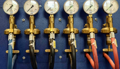 Beispielhafte Gasarmatur für Zuschnitte mit Gas
