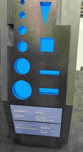 Mit der Element L und dem 20 kW Laser und dem 3D-fasenschneidkopf verzeugtes Formteil mit Schweißnahtvorbereitung mit k-Naht