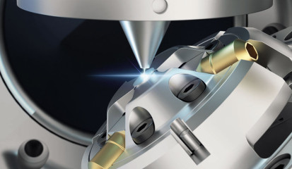 Präzisionsmikrobohren einer Einspritzdüse (mit Femtosekunden-Laser und 5-Achs-Scan-System)