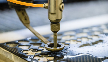 Carbon © STM waterjet GmbH/Matthias Fritzenwallner