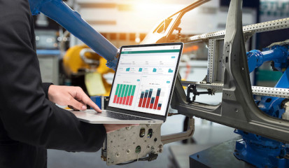 Mit Lantek Analytics können Hersteller in der Blechfertigung ineffiziente Vorgänge und Maschinen sowie einen übermäßigen Materialverbrauch ausmachen.