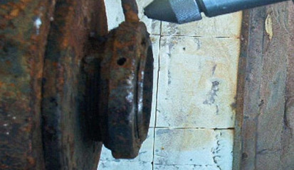 Der Zünder wird mit WAS-Technik herausgeschnitten