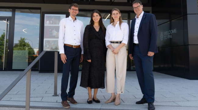Sven Oliver Herhoffer, Hannah Graser, Sarah Engel (TRUMPF) und Moritz Gräter, CEO des IPAI