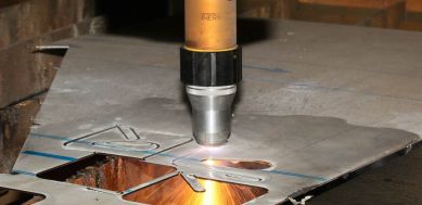 Plasmabrenner mit integrierter Libo-Höhenregelung