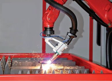 Plasmaschneiden mit dem Roboter: Fasenschneiden mit einem Plasmaschneider
